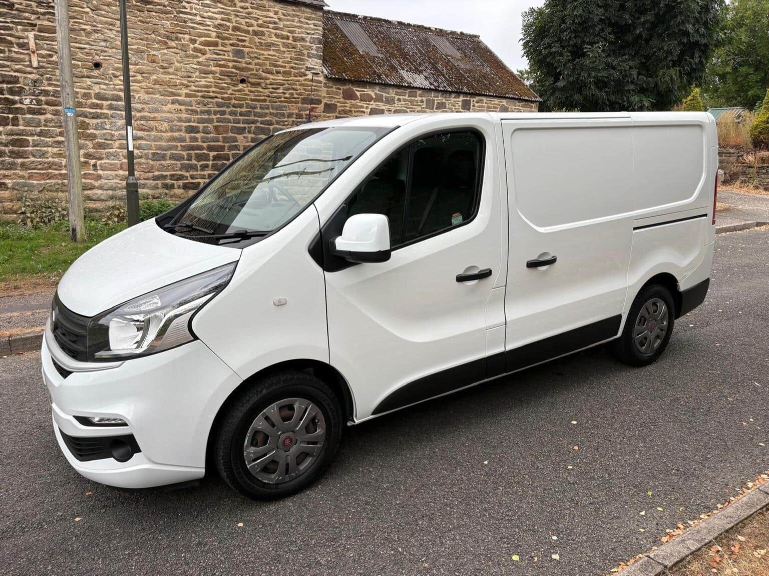 Fiat Talento - image 1 of 11