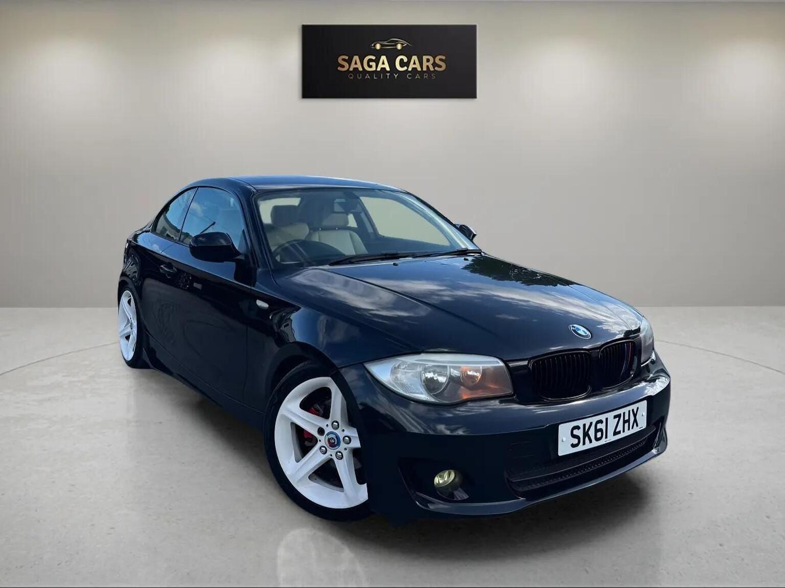 BMW 1 Series - image 1 of 38