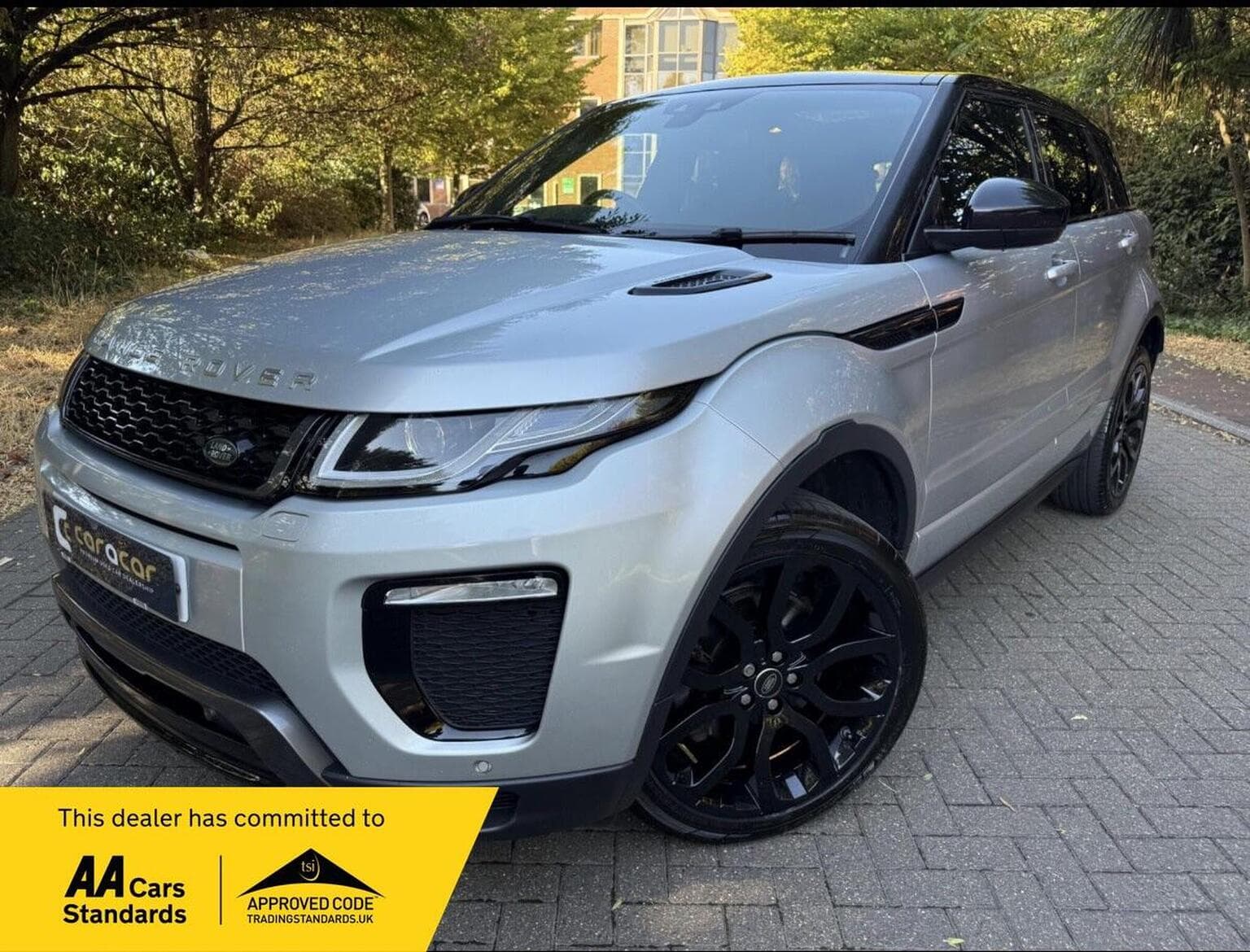 Land Rover Range Rover Evoque - image 1 of 72