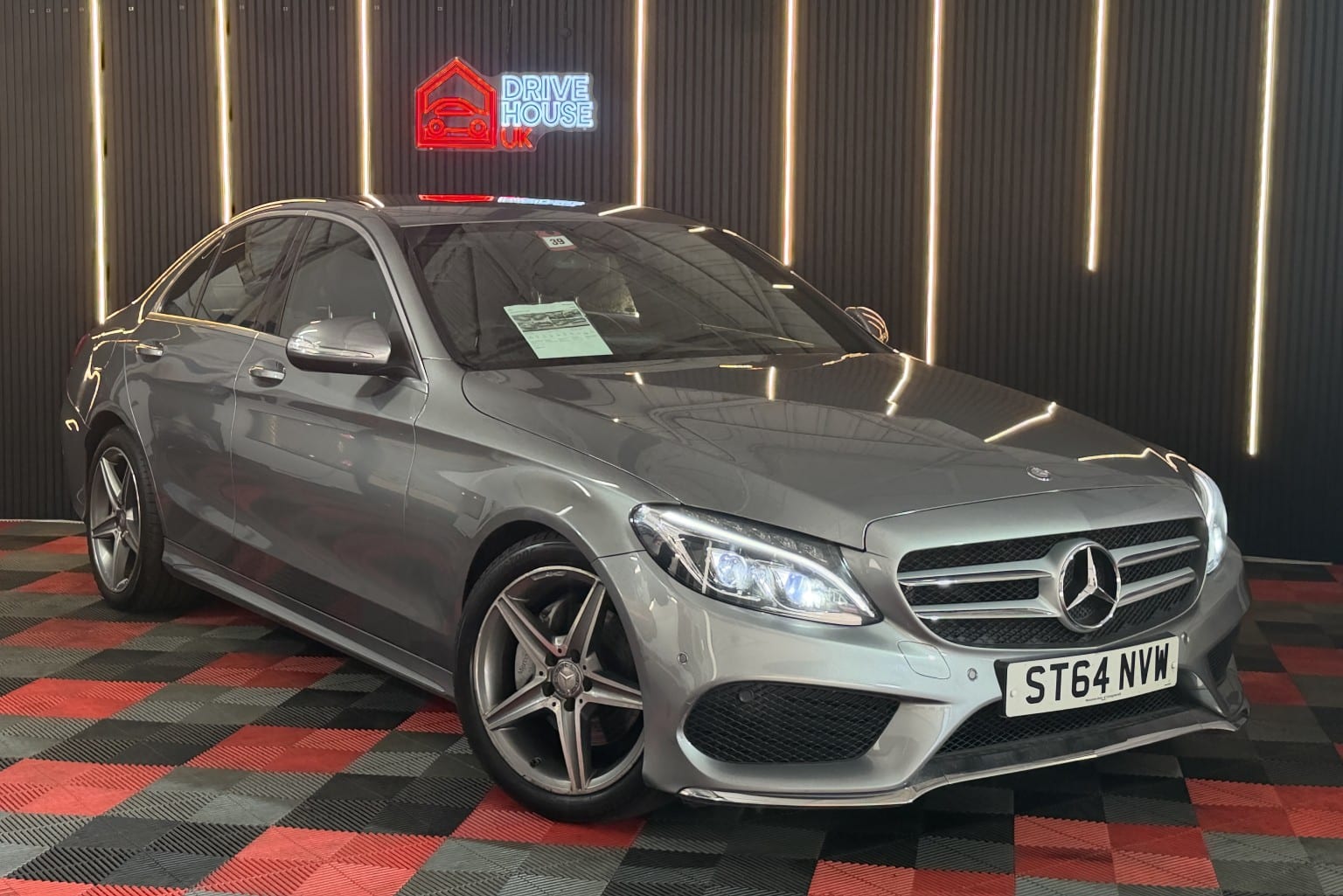 Mercedes-Benz C Class - image 1 of 29