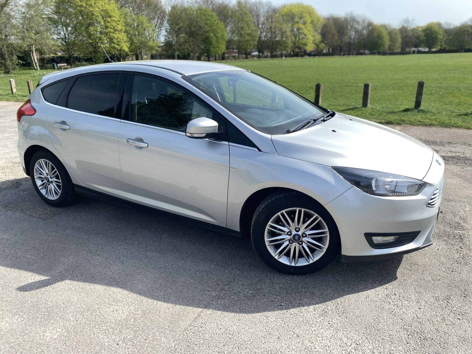 Ford Focus - image 1 of 20