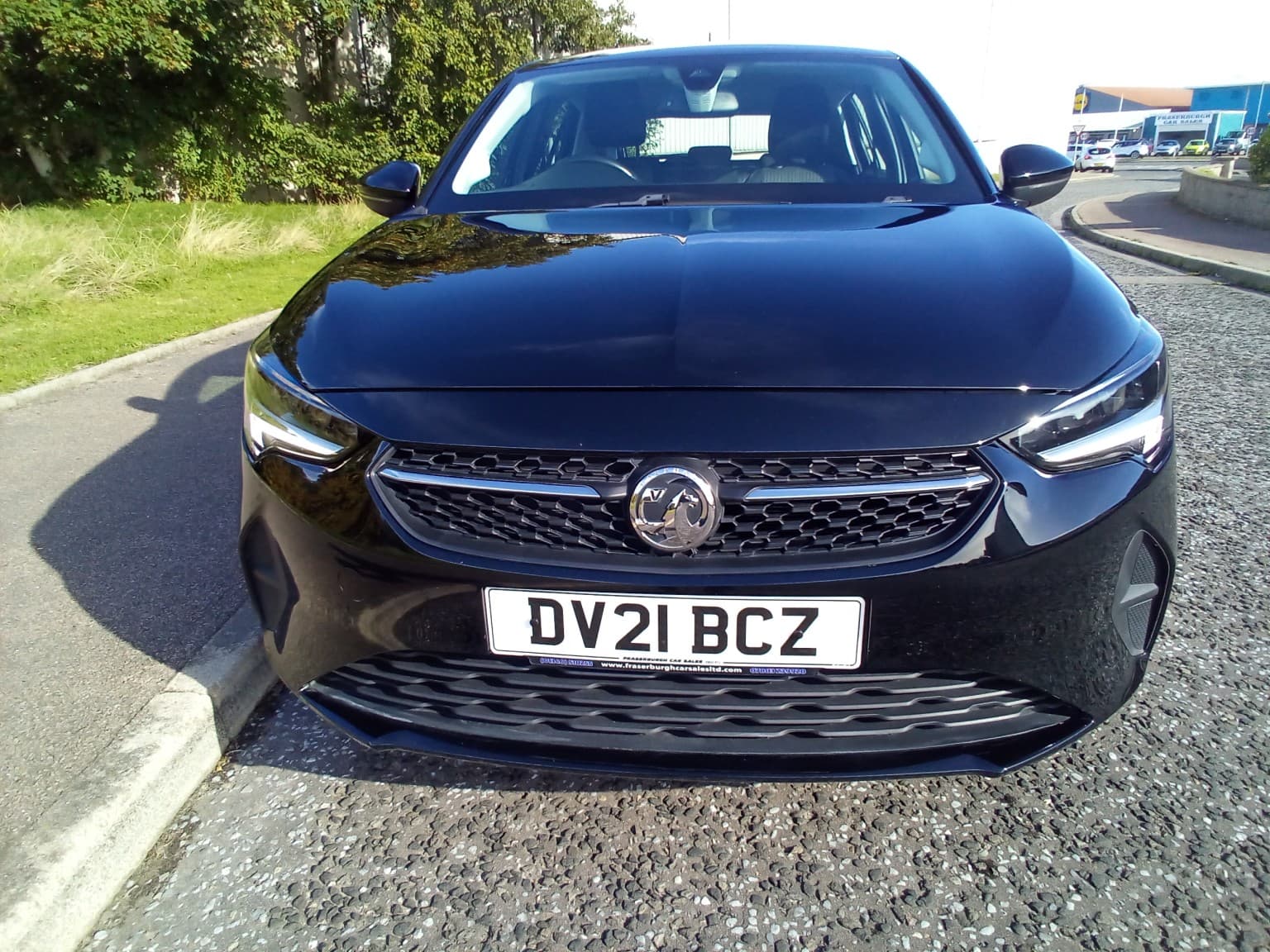 Vauxhall Corsa - image 1 of 15
