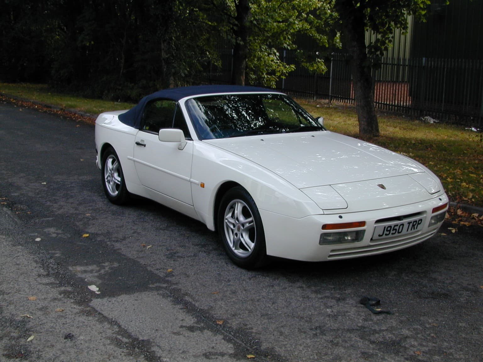 Porsche 944 - image 1 of 84