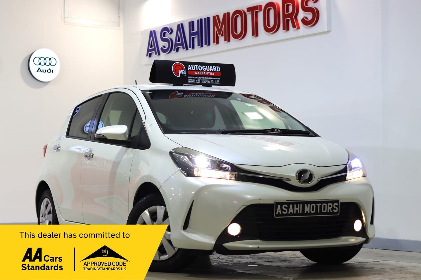Toyota Yaris - image 1 of 85