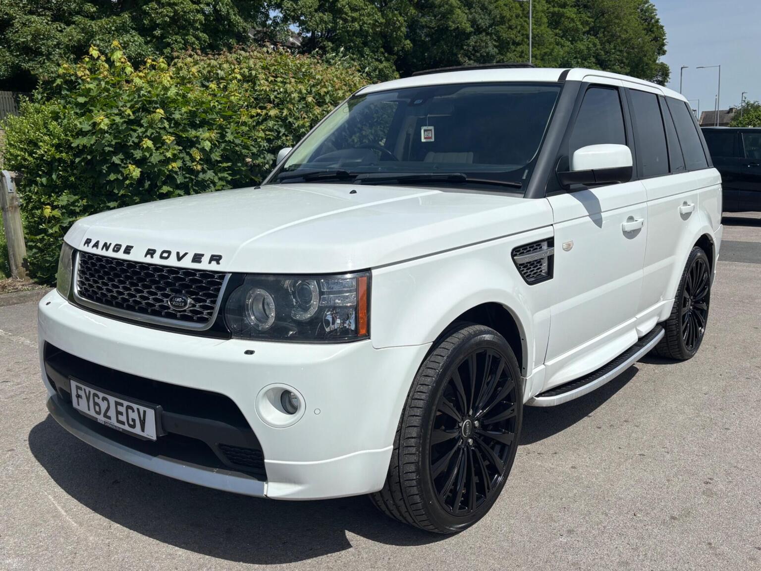 Land Rover Range Rover Sport - image 1 of 47