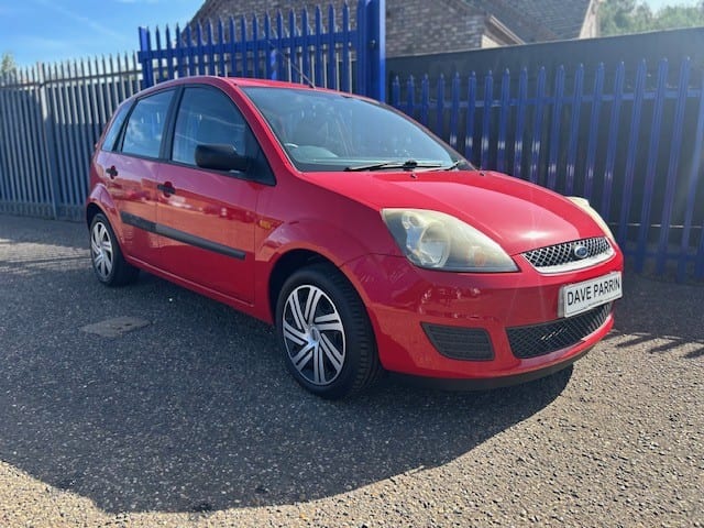 Ford Fiesta - image 1 of 12