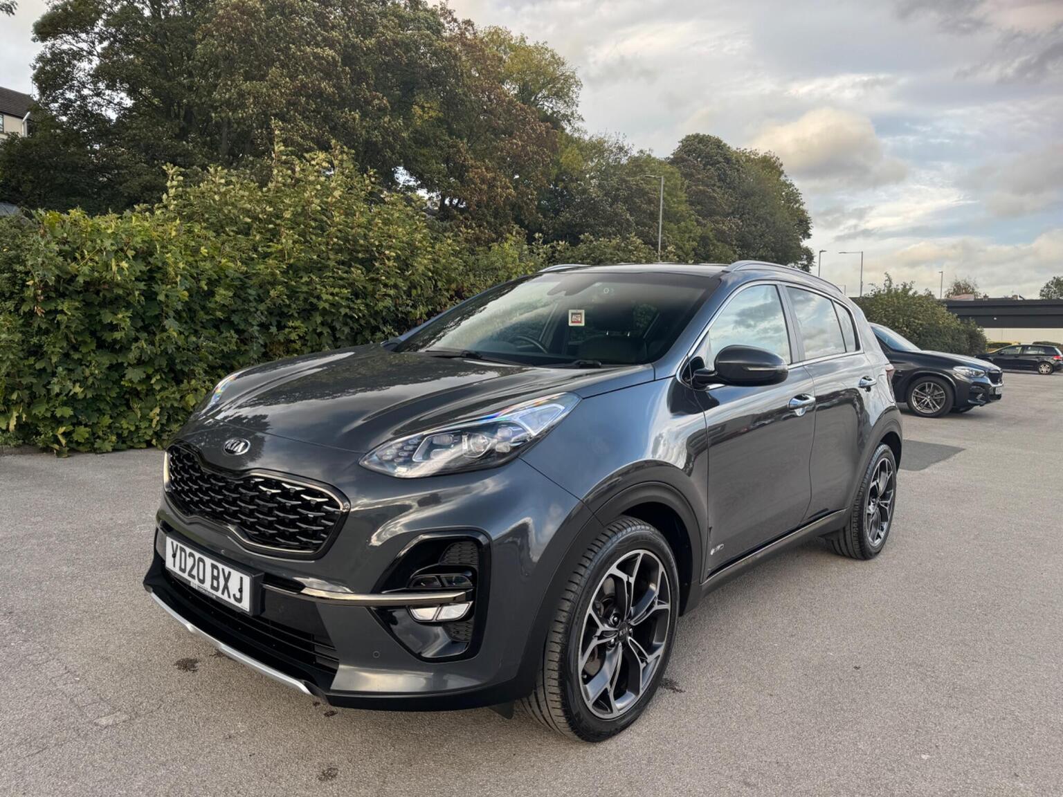 Kia Sportage - image 1 of 67