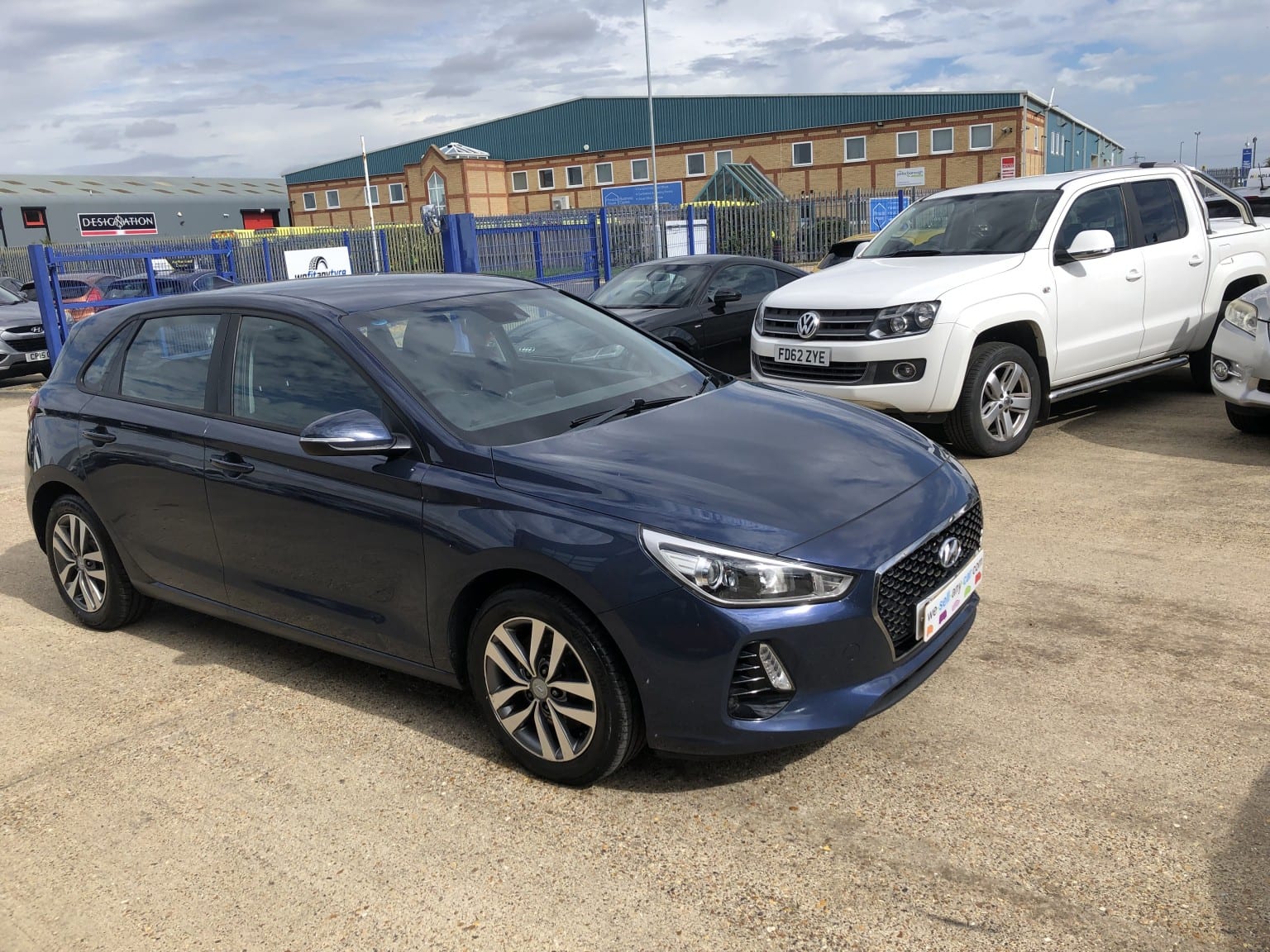 Hyundai i30 - image 1 of 24