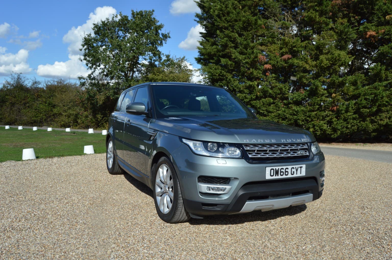 Land Rover Range Rover Sport - image 1 of 43