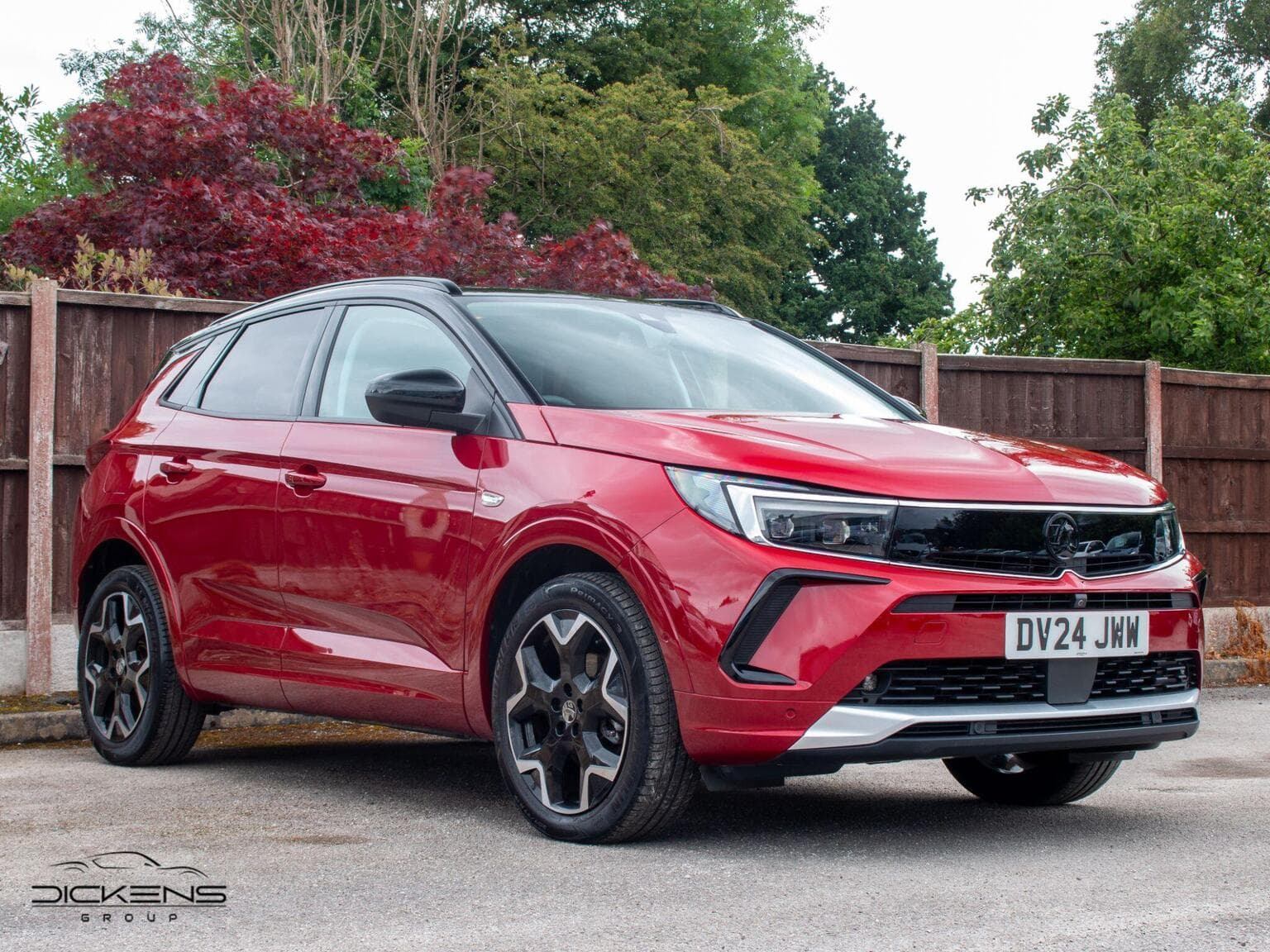 Vauxhall Grandland - image 1 of 32