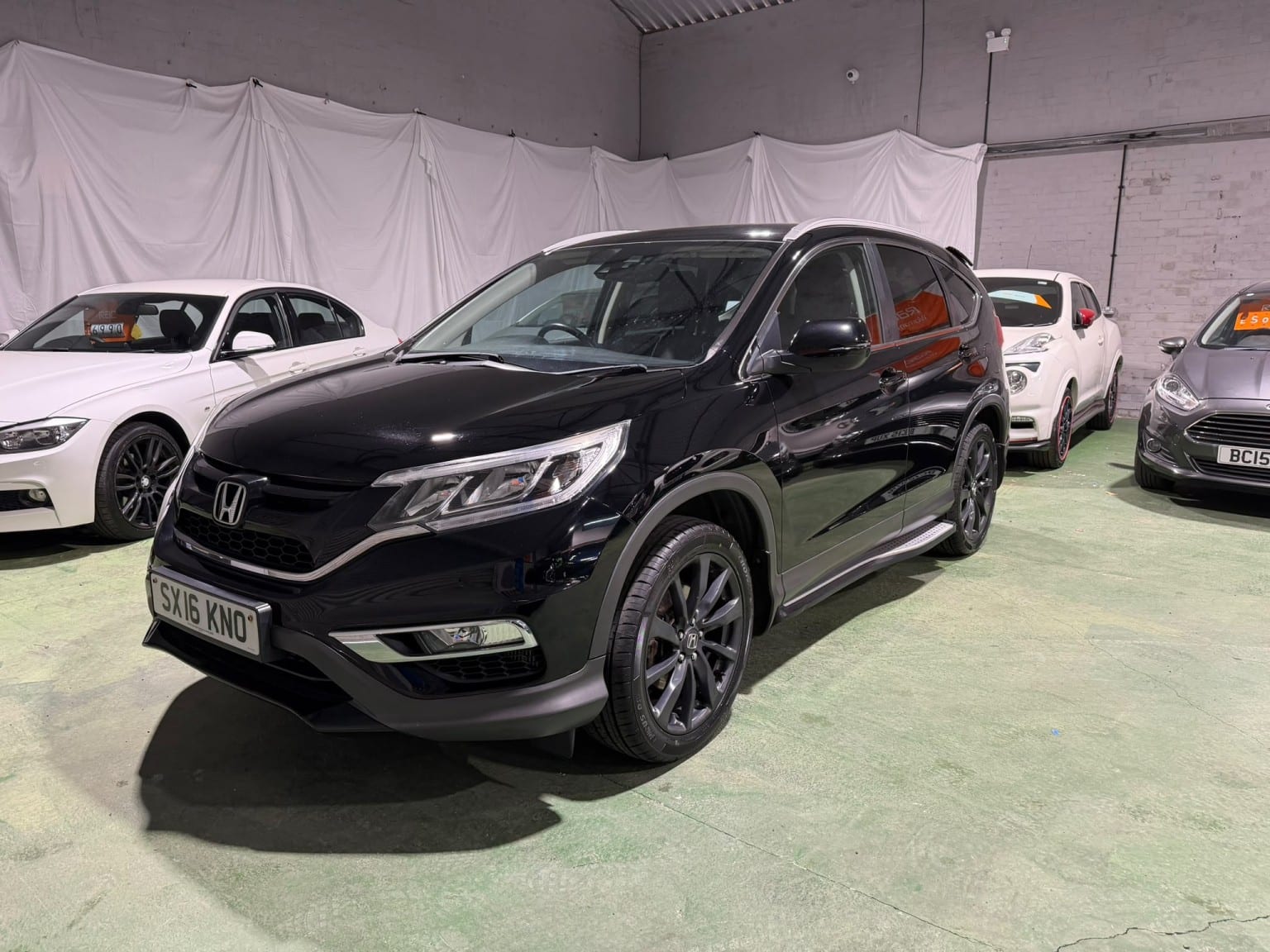 Honda CR-V - image 1 of 44