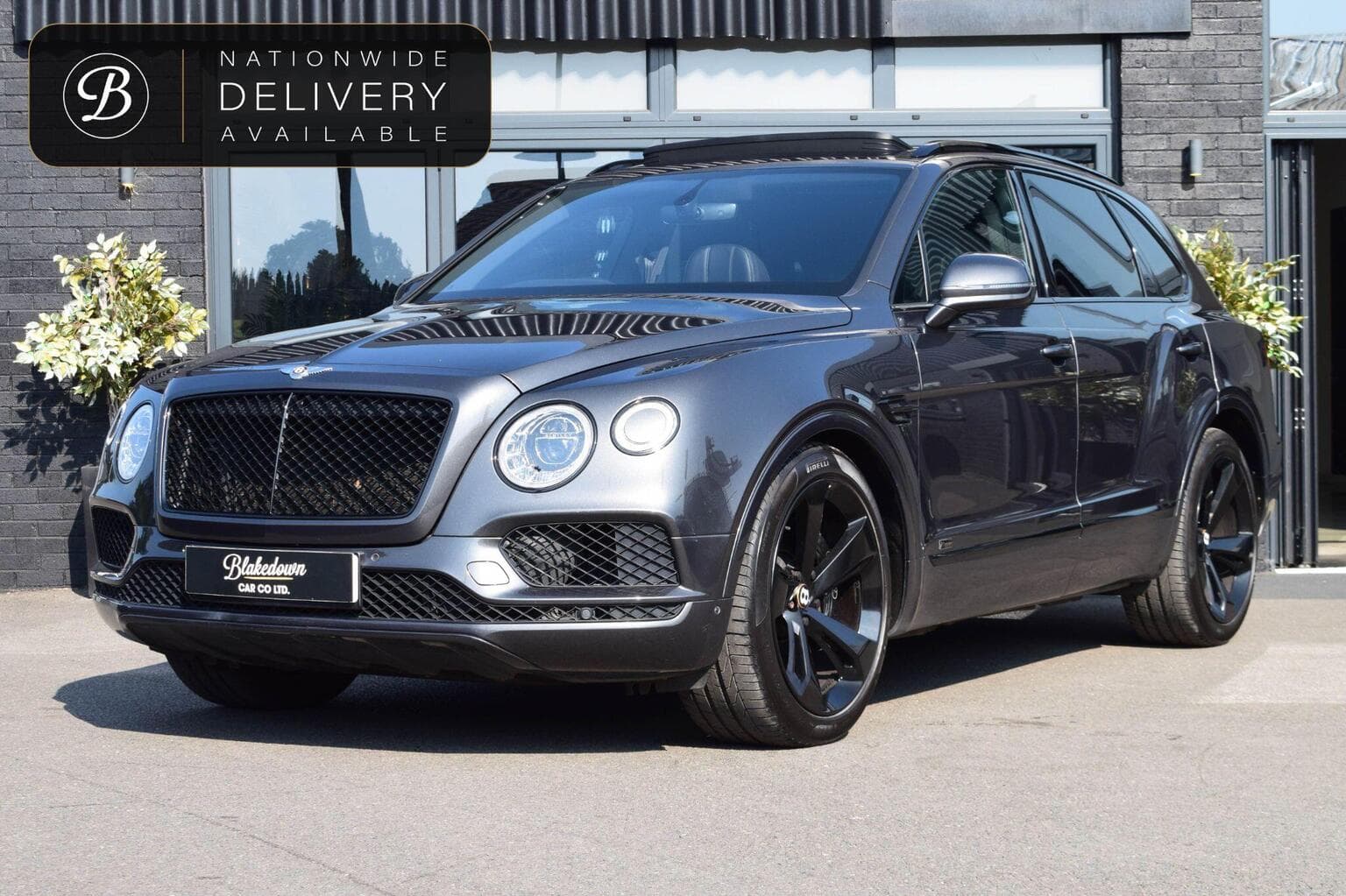 Bentley Bentayga - image 1 of 59