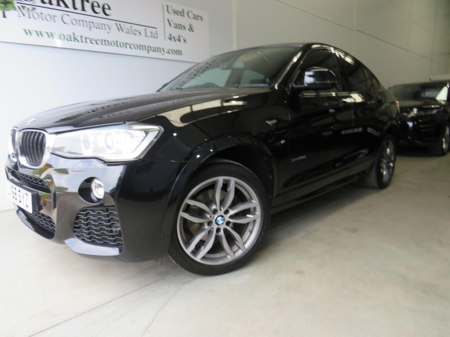 BMW X4 - image 1 of 38