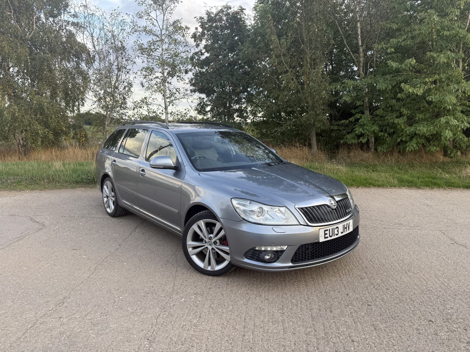 Skoda Octavia - image 1 of 22