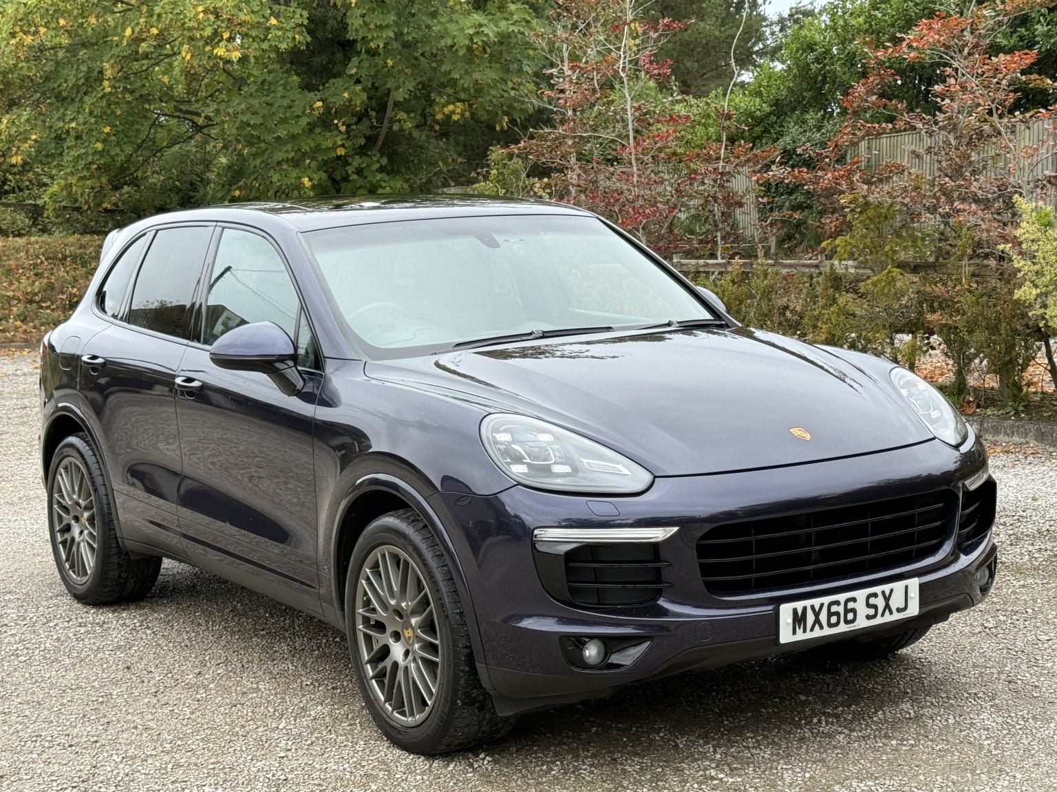 Porsche Cayenne - image 1 of 40