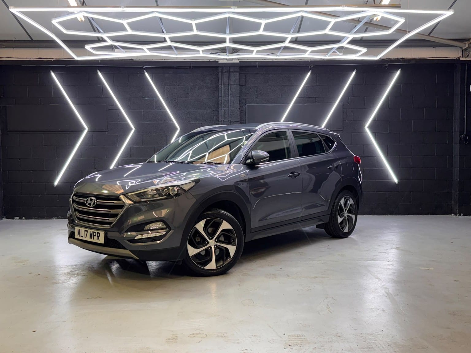 Hyundai Tucson - image 1 of 53