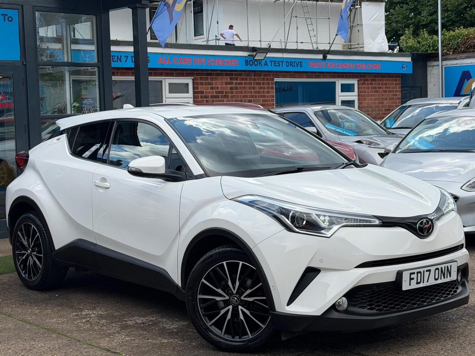 Toyota C-HR - image 1 of 58