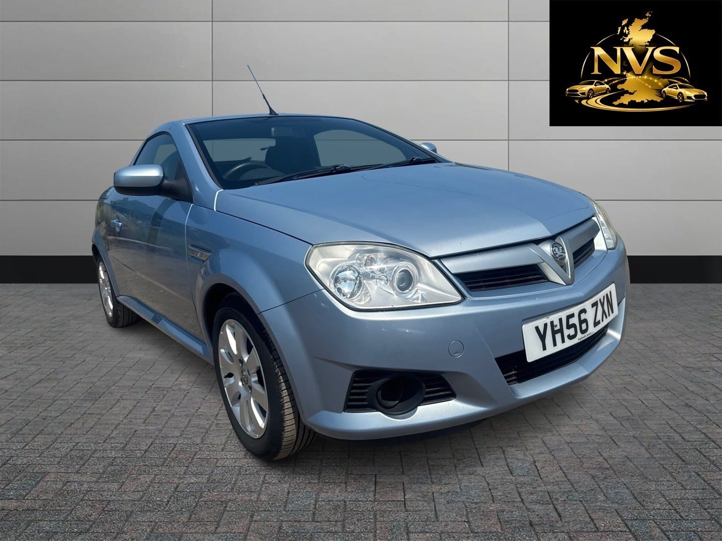 Vauxhall Tigra - image 1 of 12