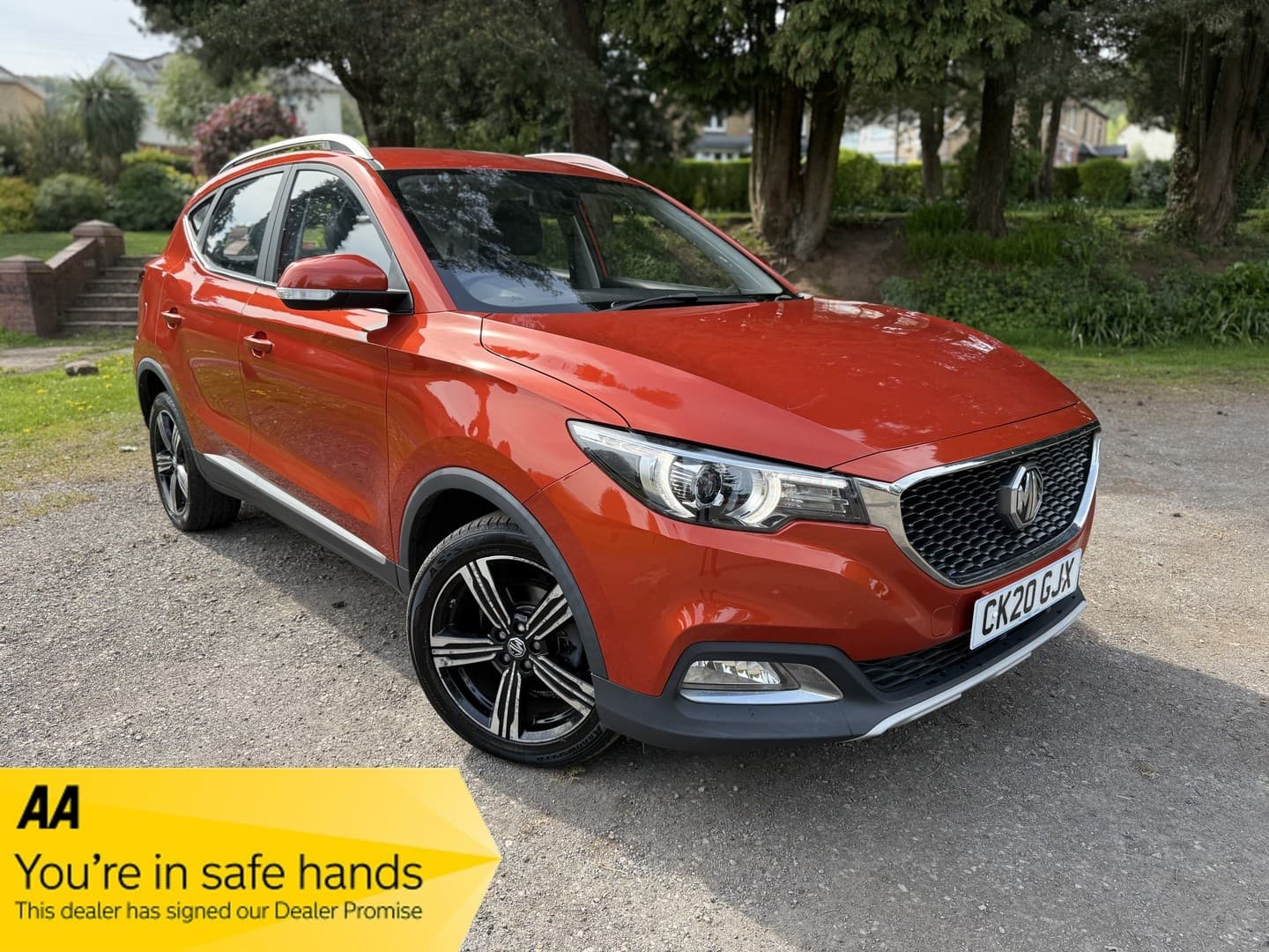 MG MG ZS - image 1 of 37