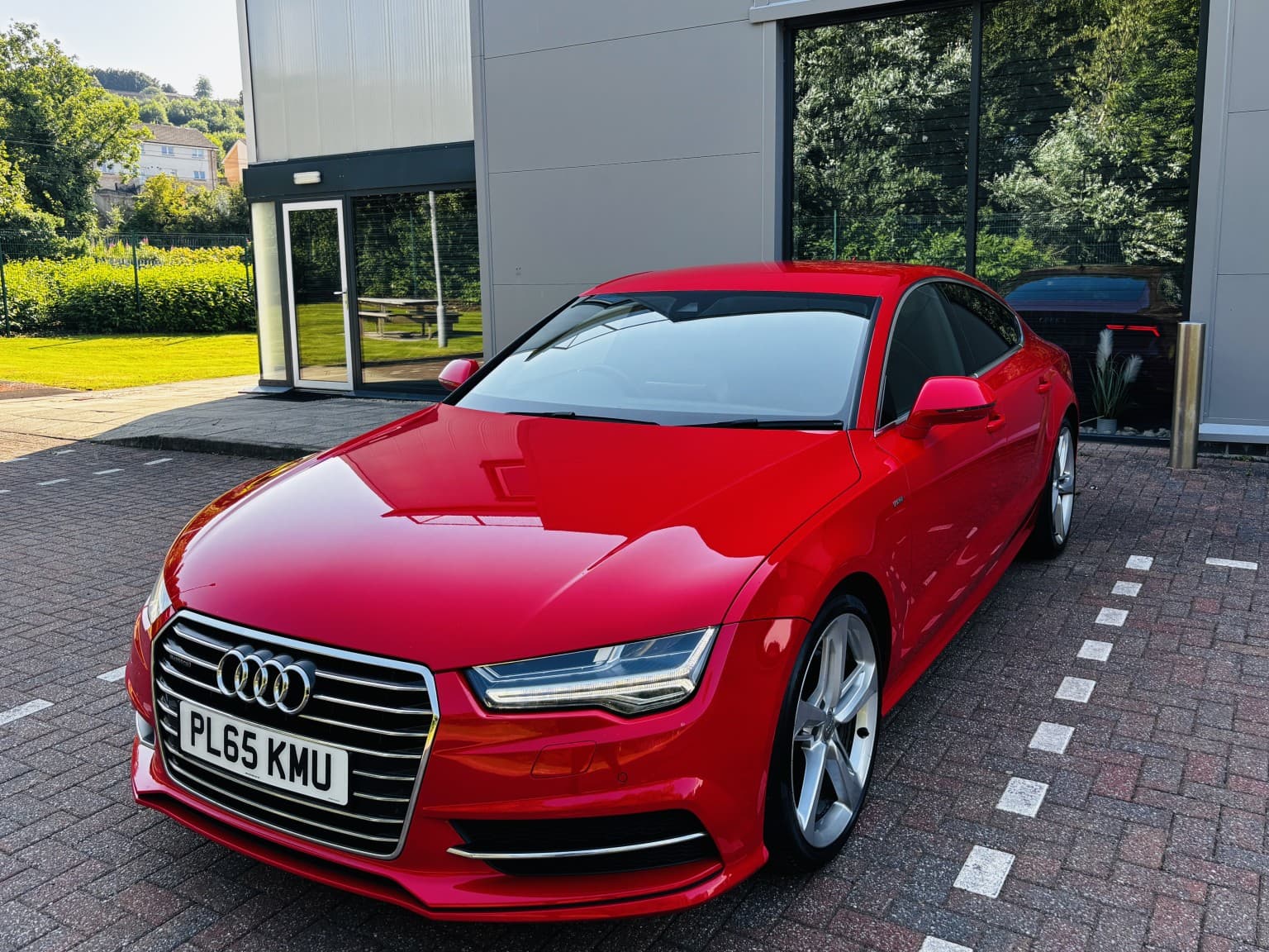 Audi A7 - image 1 of 68