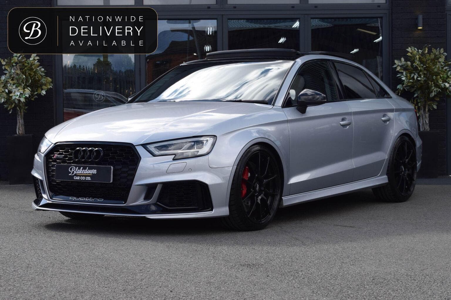 Audi RS3 - image 1 of 50