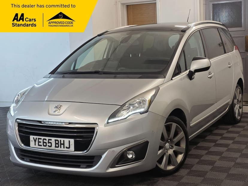 2015 PEUGEOT 5008