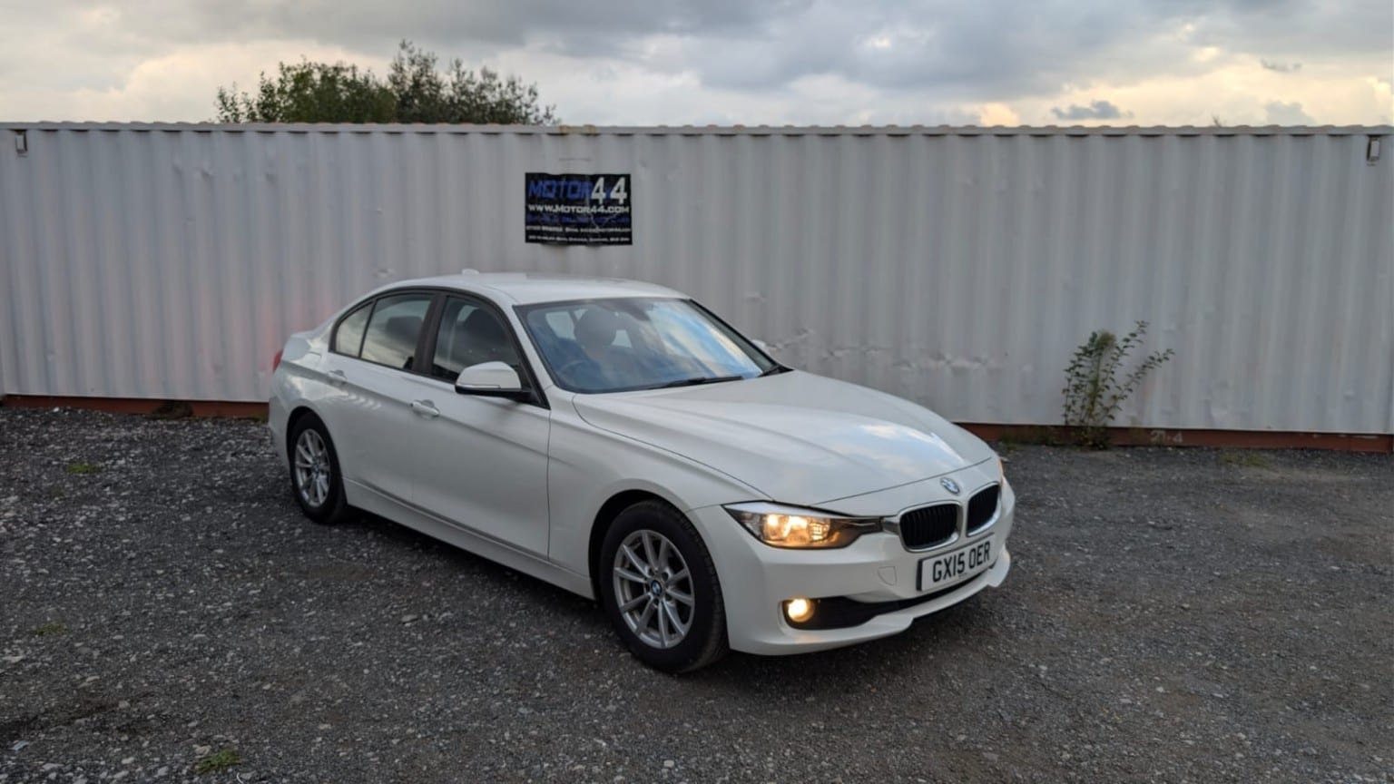 BMW 3 Series - image 1 of 50