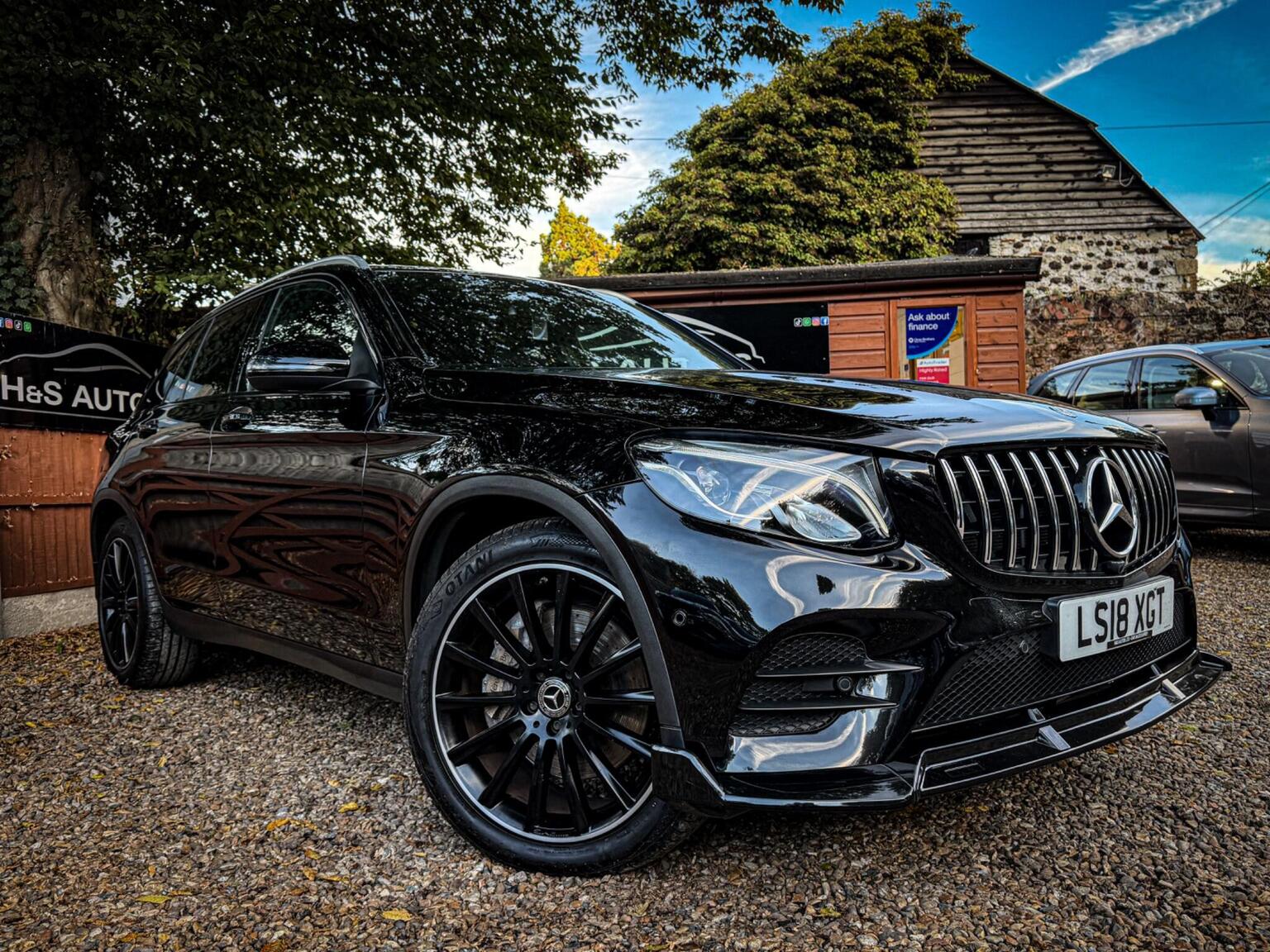 Mercedes-Benz GLC - image 1 of 49