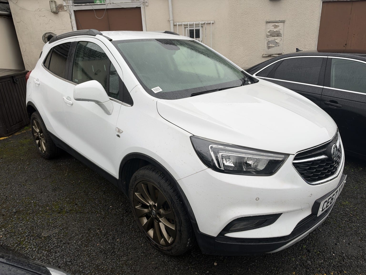 2017 Vauxhall Mokka X 1.4 i Turbo ecoTEC Elite in white — photo 1 of 8