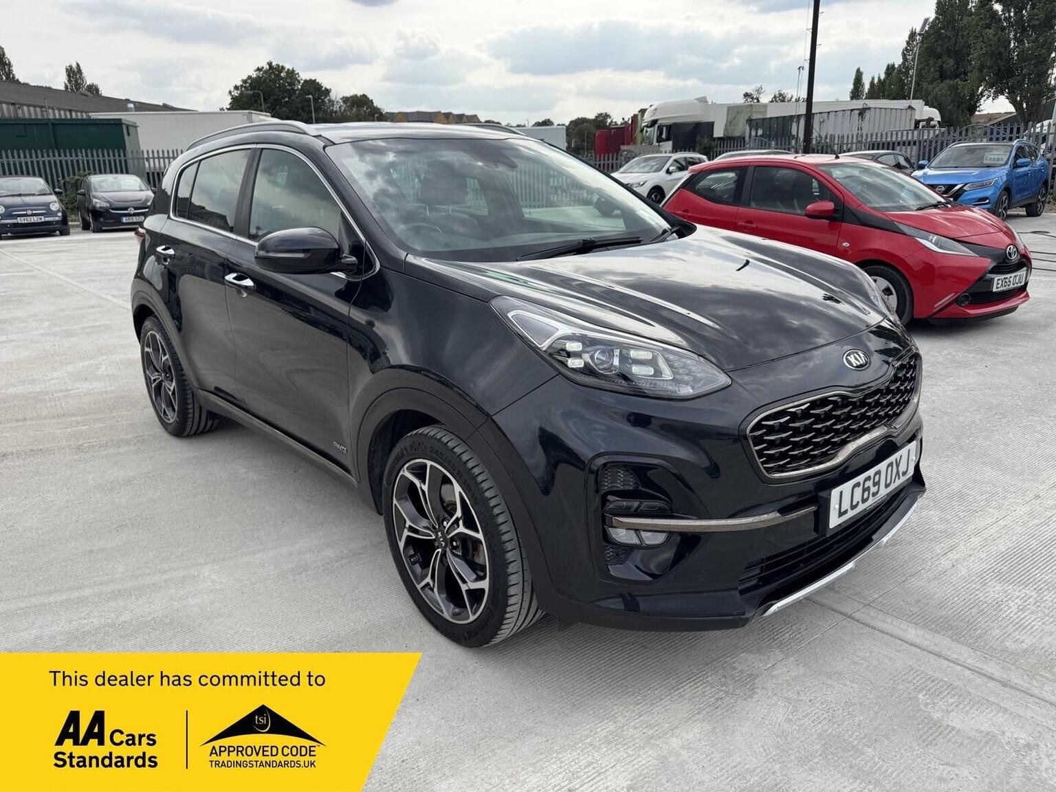 Kia Sportage - image 1 of 57