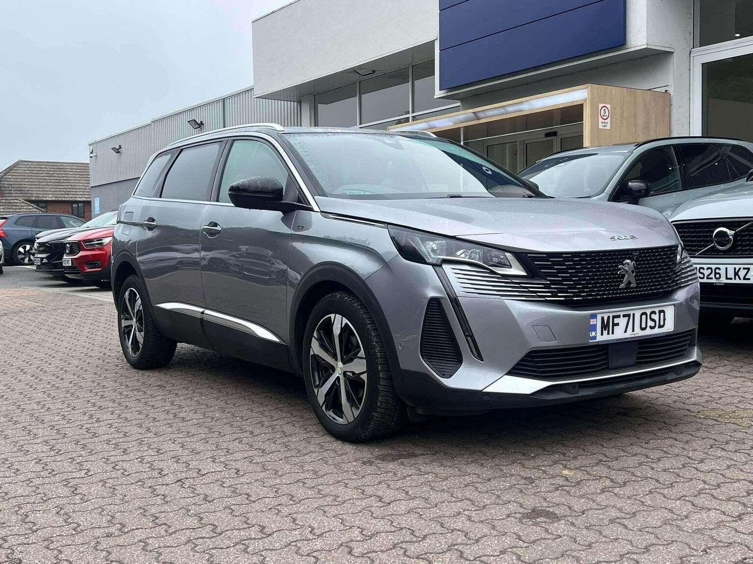 Peugeot 5008 - image 1 of 6