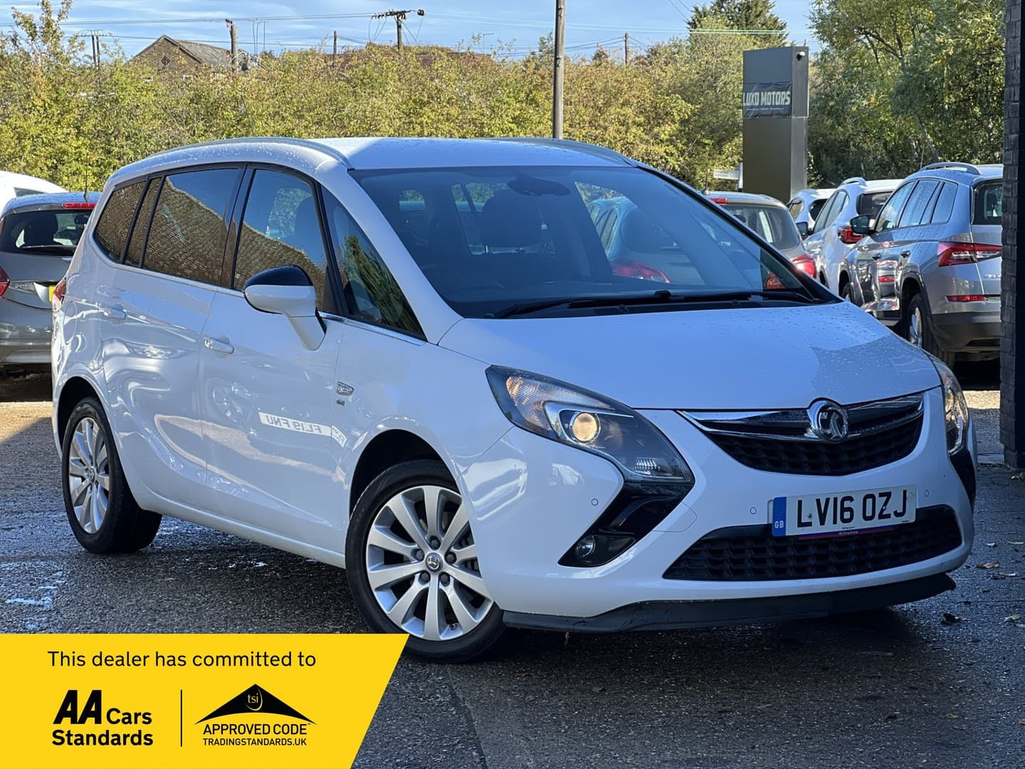 Vauxhall Zafira Tourer - image 1 of 65