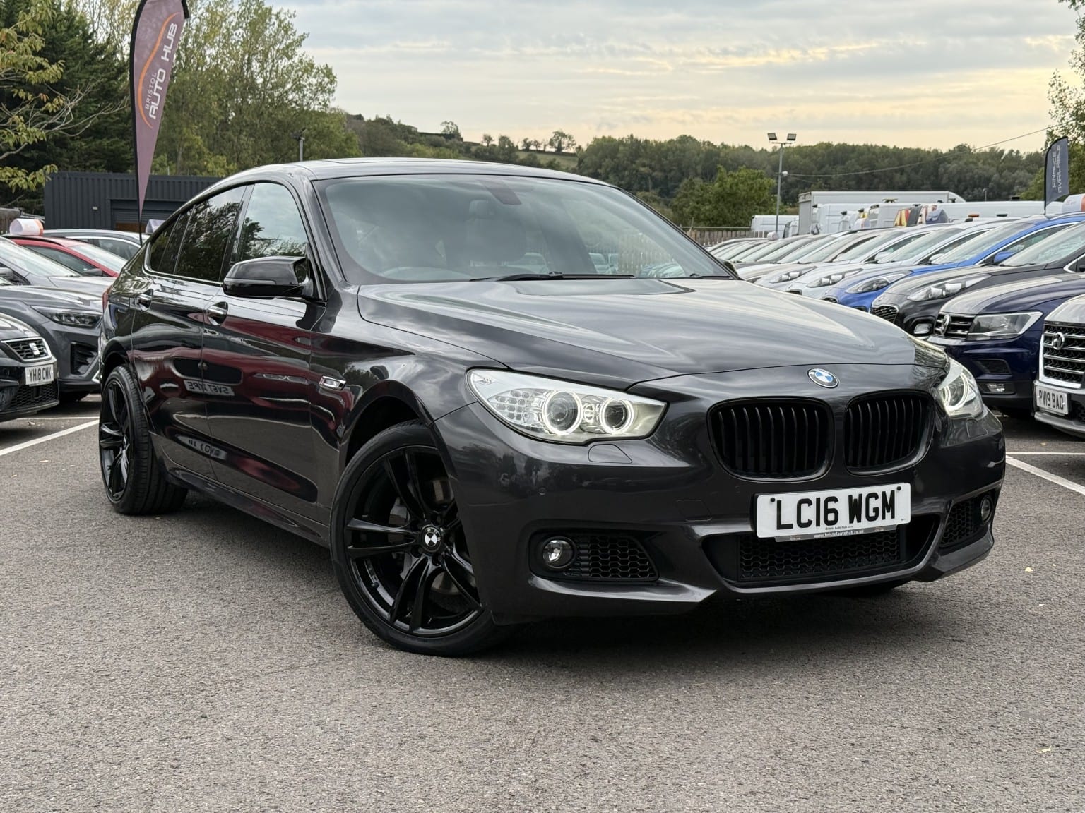 BMW 5 Series Gran Turismo - image 1 of 31