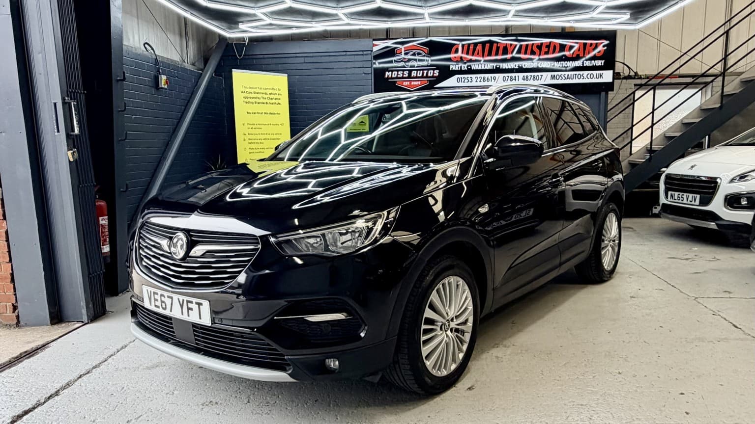 Vauxhall Grandland X - image 1 of 26