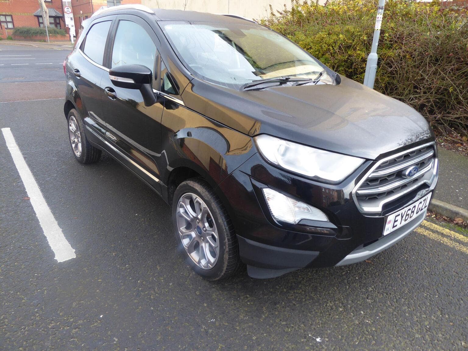 Ford EcoSport - image 1 of 30