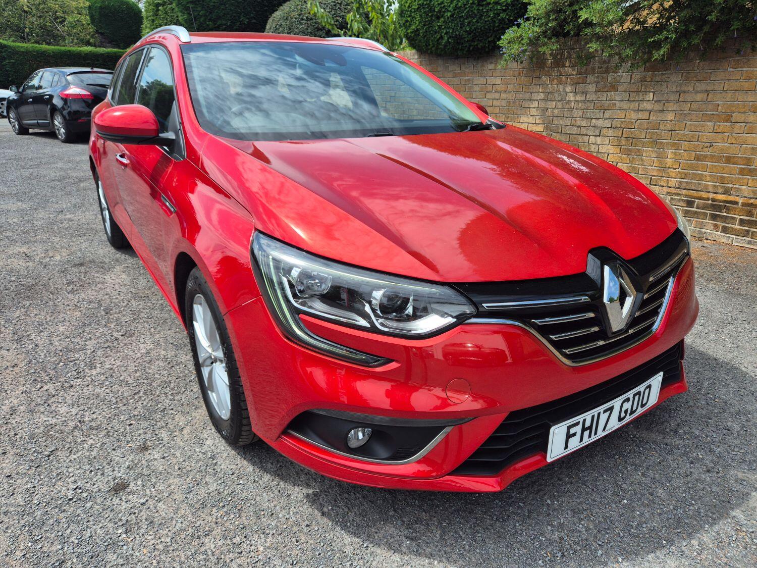Renault Megane - image 1 of 23