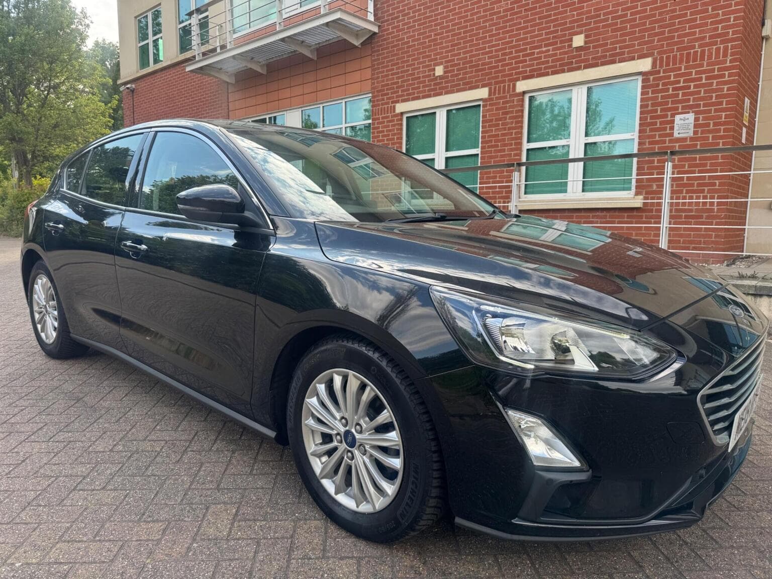 Ford Focus - image 1 of 37