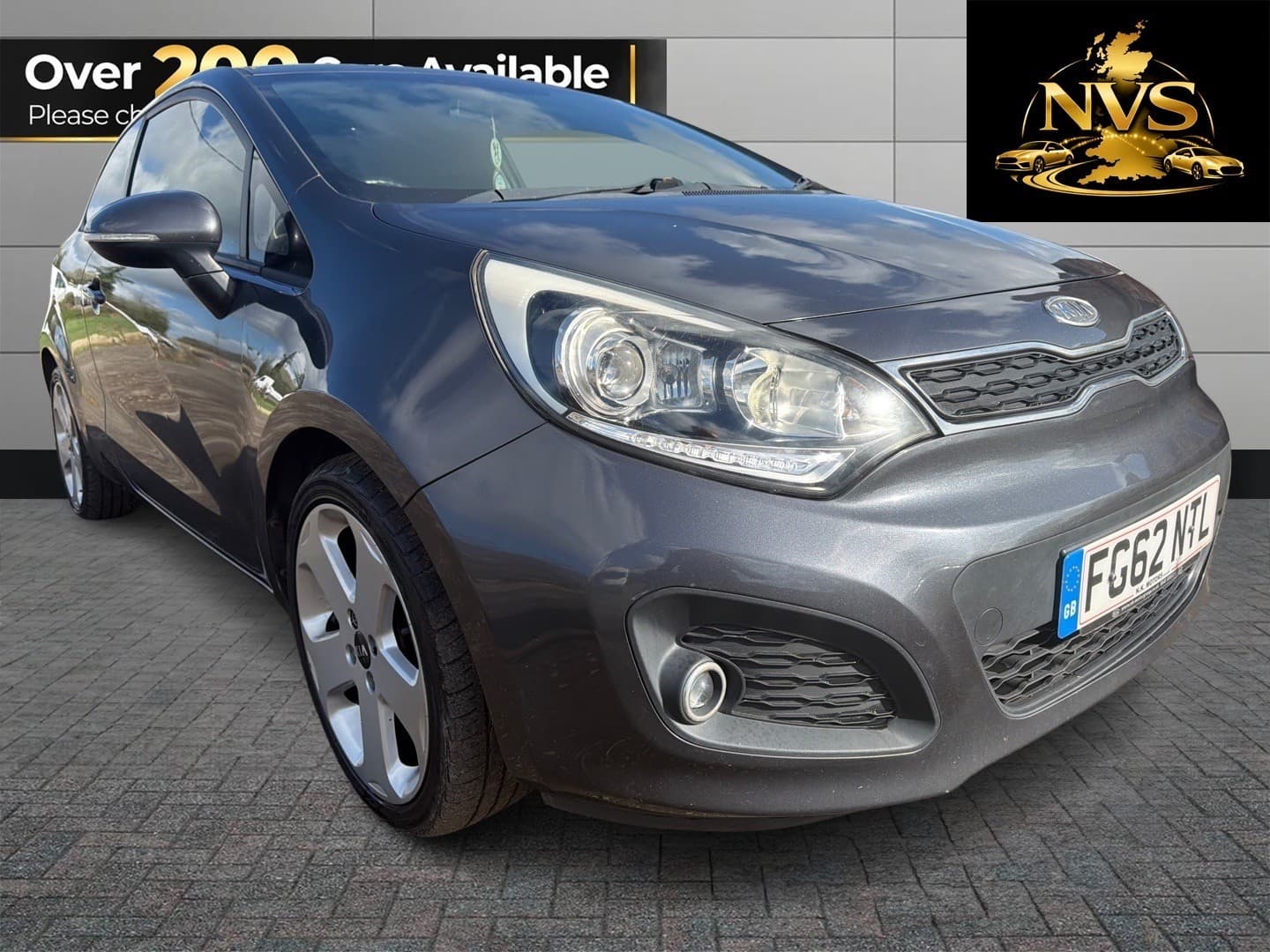 Kia Rio - image 1 of 13
