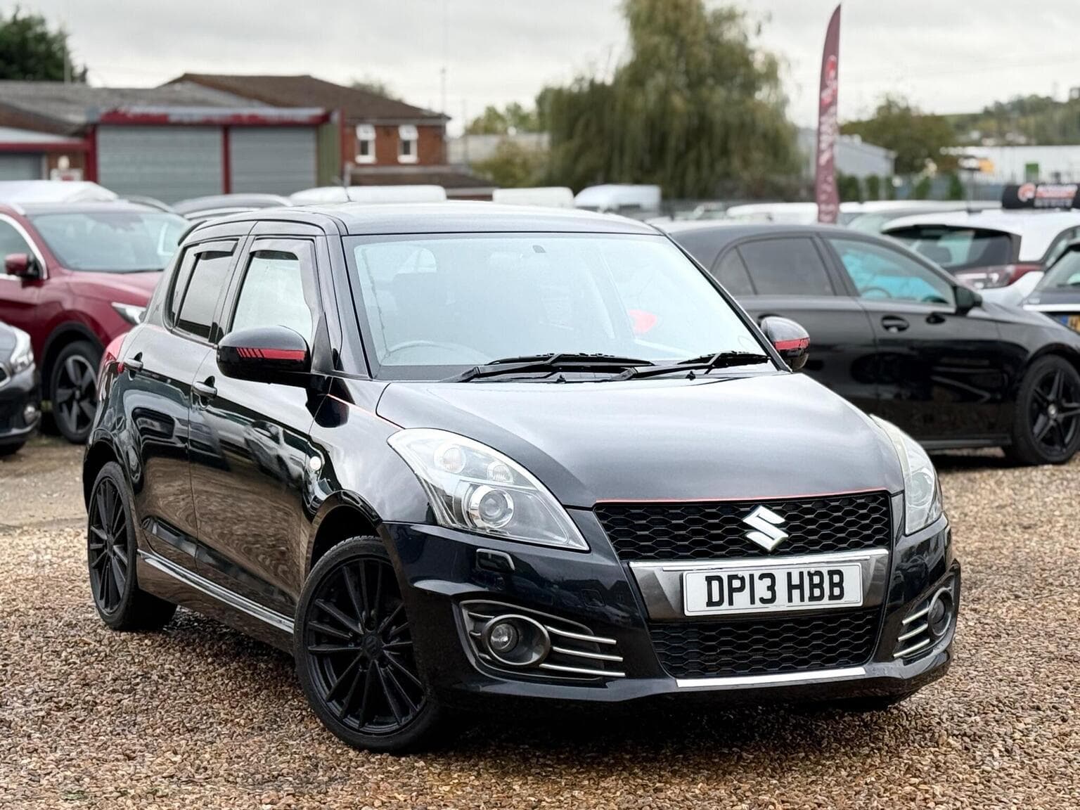 Suzuki Swift - image 1 of 59