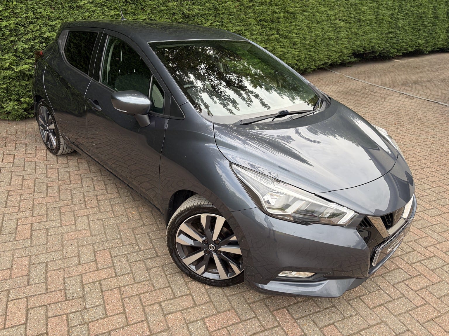 Nissan Micra - image 1 of 39