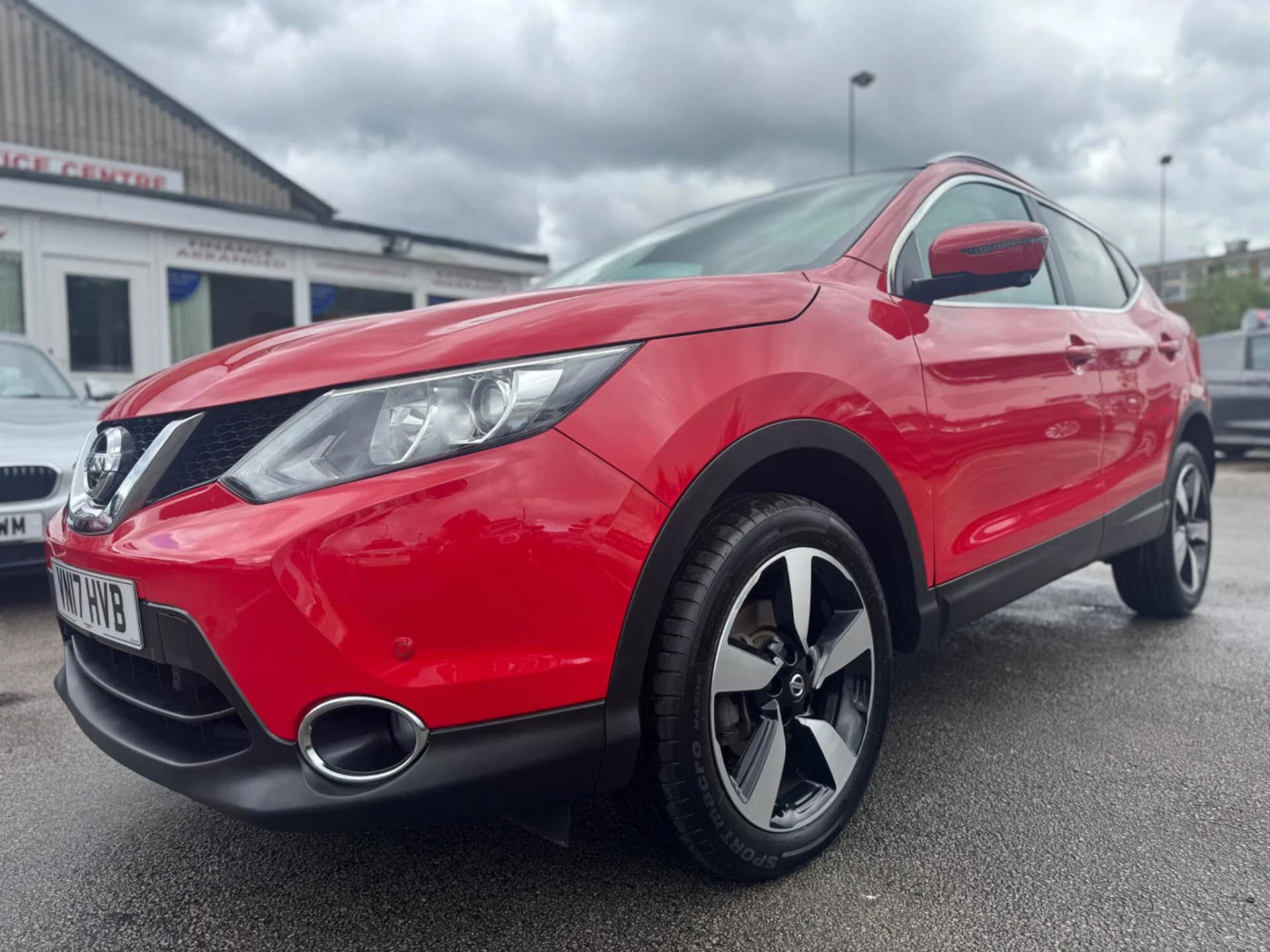 Nissan Qashqai - image 1 of 80
