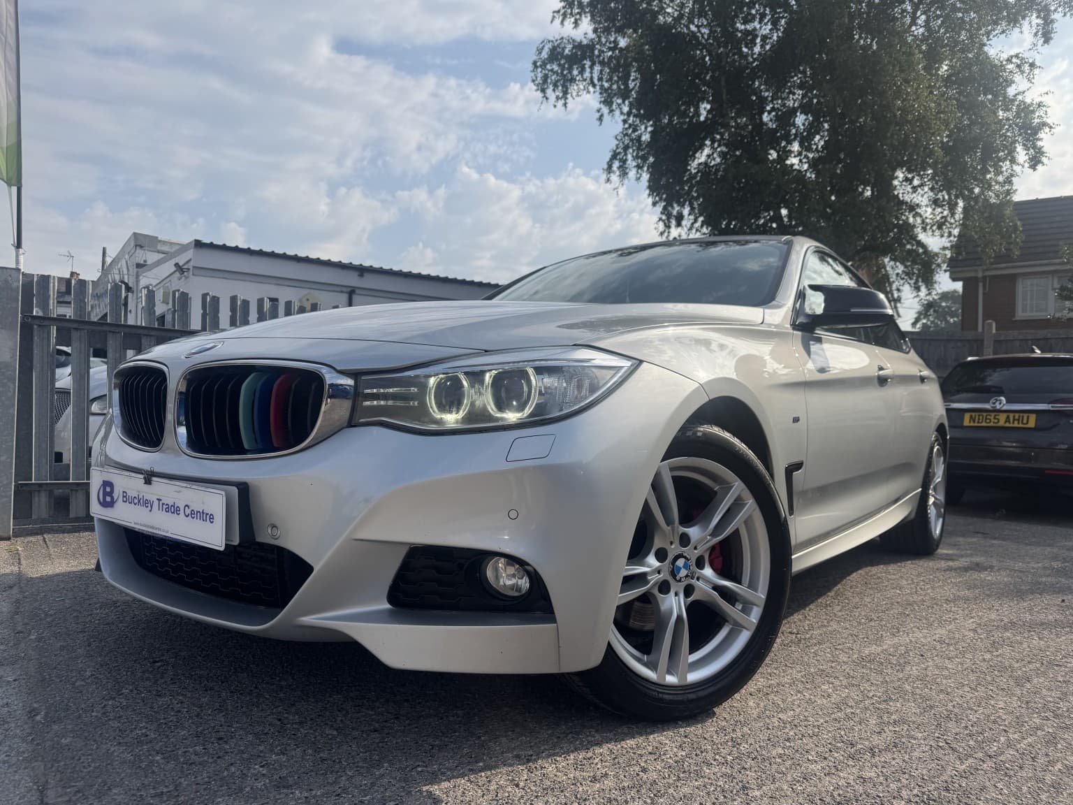BMW 3 Series Gran Turismo - image 1 of 46
