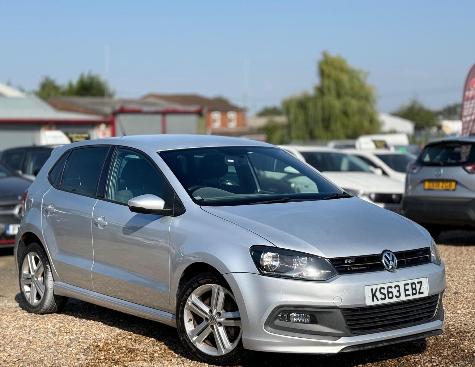 Volkswagen Polo - image 1 of 38
