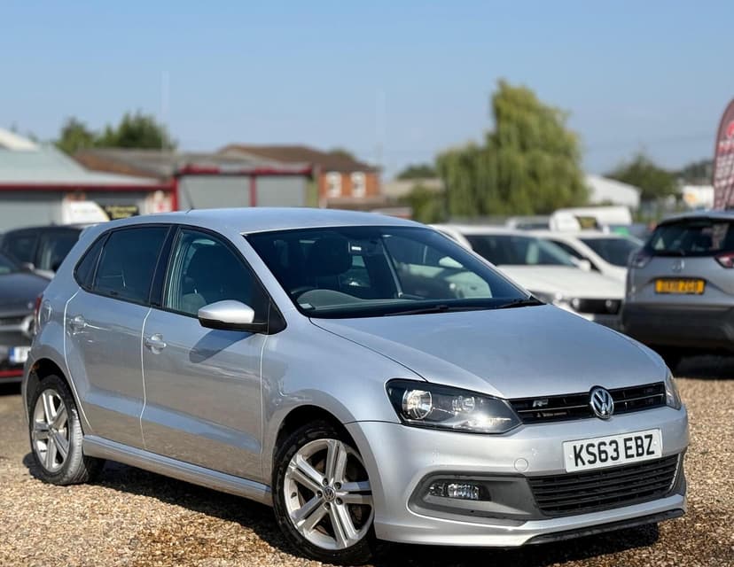 2014 VOLKSWAGEN POLO