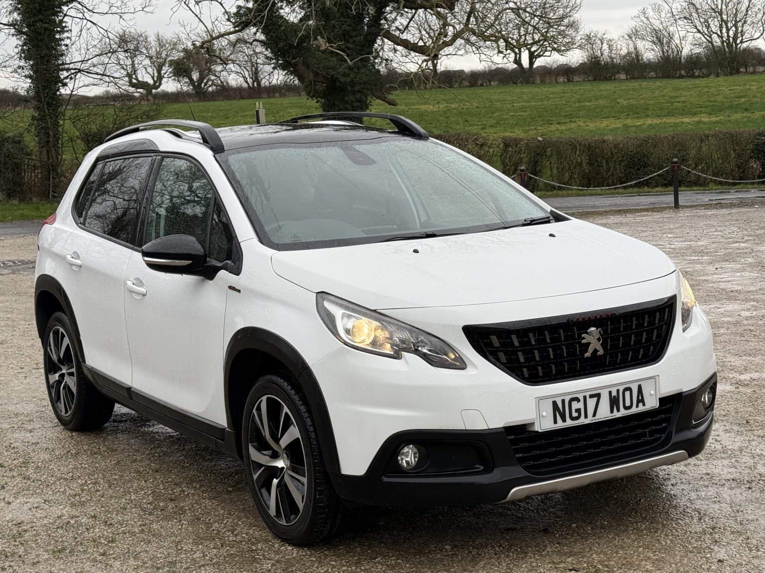 Peugeot 2008 - image 1 of 9
