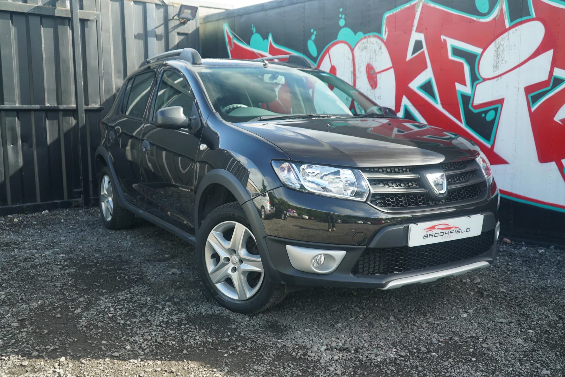 Dacia Sandero Stepway - image 1 of 77