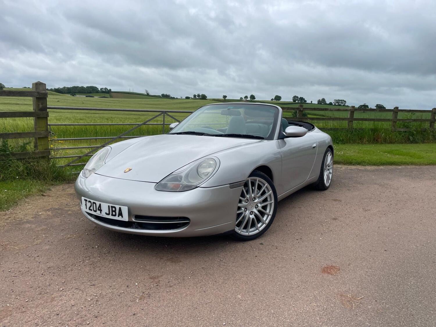 Porsche 911 - image 1 of 15