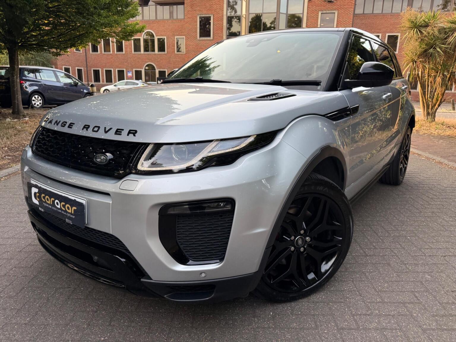 Land Rover Range Rover Evoque - image 1 of 65
