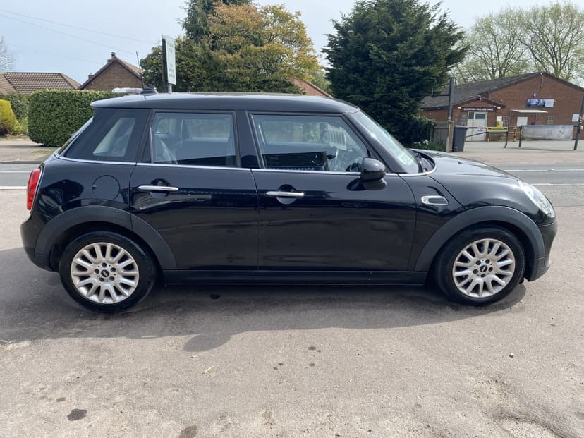 2015 MINI HATCH