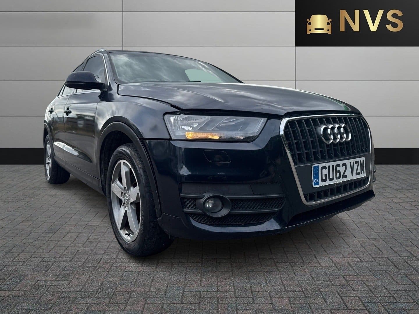 AUDI Q3 - image 1 of 13